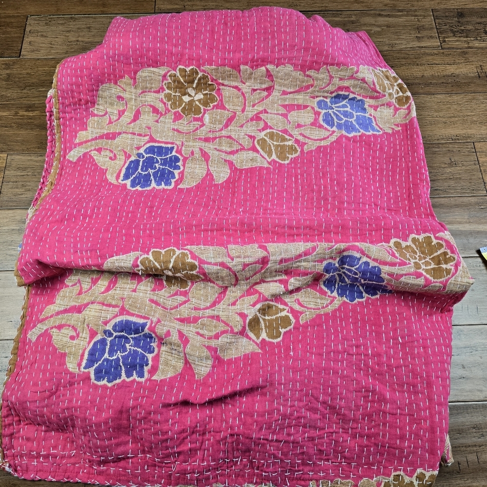 Kantha Quilted Blanket 55×85 - Picture 6 of 16